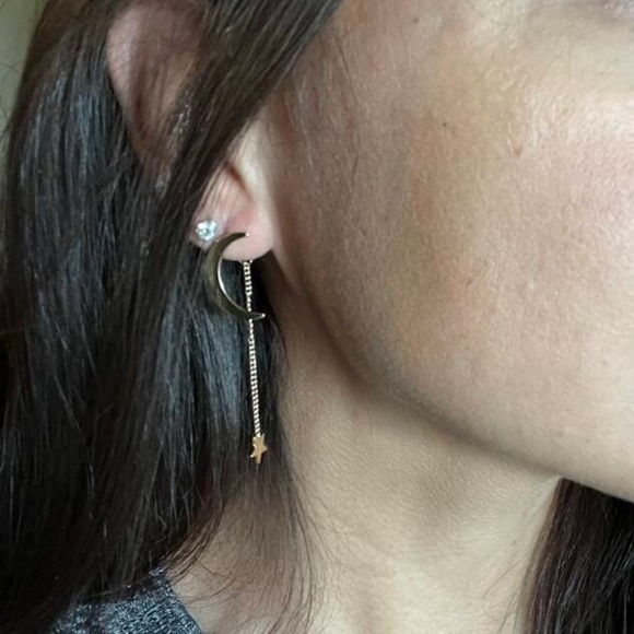 🌙 Celestial Moon Dangle Earrings 🌙 - Picture 2 of 3